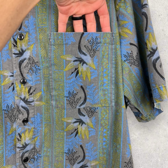 Pacific Scene Hawaiian Button-Up Shirt Size XL - Picture 3 of 6